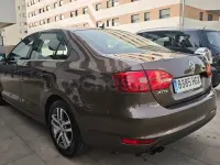 Usado VW Jetta Sport 140 CV (102 kW) 2012 Marrón Berlina