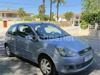 Usado Ford Fiesta 90 CV (66 kW) 2006 Azul Utilitario