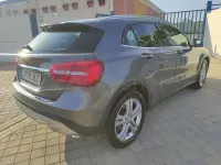 Usado Mercedes GLA200 Urban 136 CV (100 kW) 2016 Gris / plata SUV