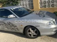 Usado Hyundai Coupé 114 CV (83 kW) 2000 Gris / plata Coupe