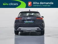 Usado Kia XCeed 120 CV (88 kW) 2022 Gris / plata SUV