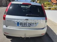 Usado Ford Fiesta 68 CV (50 kW) 2005 Gris / plata Utilitario