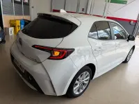Usado Toyota Corolla Active 140 CV (102 kW) 2023 Blanco Berlina