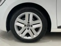 Usado Renault Clio V Intens 100 CV (73 kW) 2021 Blanco Berlina