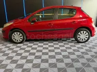 Usado Peugeot 207 75 CV (55 kW) 2008 Granate Berlina