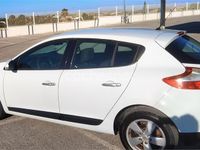 Usado Renault Mégane Dynamique 110 CV (80 kW) 2011 Blanco Berlina