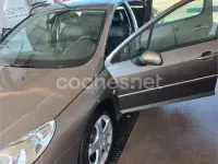 Usado Peugeot 407 Premium 136 CV (100 kW) 2008 Beige Berlina