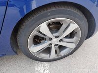 Usado Peugeot 308 GT-line 130 CV (95 kW) 2018 Azul Berlina