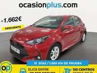 Usado Toyota Yaris Edition 125 CV (91 kW) 2024 Rojo Utilitario