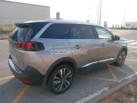 Usado Peugeot 5008 GT-line 130 CV (95 kW) 2019 Gris / plata SUV