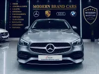 Usado Mercedes C220 200 CV (147 kW) 2023 Gris / plata Familiar