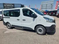 Usado Renault Trafic 120 CV (88 kW) 2015 Blanco Monovolumen