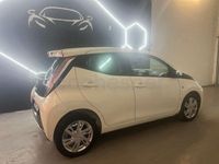 Usado Toyota Aygo X-play 69 CV (50 kW) 2015 Blanco Utilitario