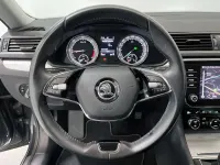 Usado Skoda Superb Style 150 CV (110 kW) 2021 Gris Familiar