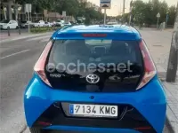 Usado Toyota Aygo X-play 69 CV (50 kW) 2018 Azul Utilitario