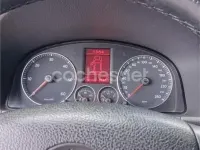 Usado VW Touran 105 CV (77 kW) 2007 Negro Monovolumen