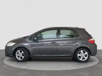 Usado Toyota Auris Active 132 CV (97 kW) 2011 Gris / plata Utilitario