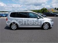 Usado VW Touran Advance 140 CV (102 kW) 2013 Gris / plata Monovolumen