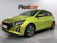 Usado Hyundai i20 84 CV (61 kW) 2024 Verde Utilitario