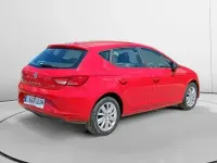 Usado Seat Leon Reference 110 CV (80 kW) 2015 Rojo Berlina