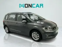 Usado VW Touran Advance 115 CV (84 kW) 2019 Gris / plata Monovolumen