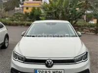 Usado VW Polo 95 CV (69 kW) 2024 Beige Utilitario