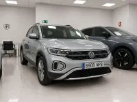 Usado VW T-Roc Life 110 CV (80 kW) 2024 Gris / plata SUV