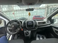 Usado Renault Trafic 120 CV (88 kW) 2017 Blanco Monovolumen