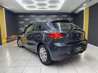 Usado Seat Ibiza Style 110 CV (80 kW) 2021 Gris / plata Utilitario