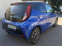 Usado Toyota Aygo X-clusiv 69 CV (50 kW) 2018 Azul Utilitario