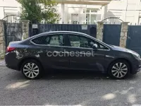 Usado Opel Astra Excellence 140 CV (102 kW) 2016 Marrón Berlina