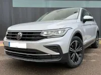 Usado VW Tiguan Life 150 CV (110 kW) 2023 Gris / plata SUV
