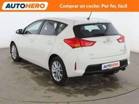Usado Toyota Auris 125 CV (91 kW) 2015 Blanco Berlina