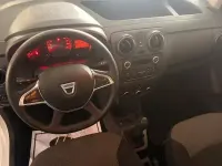 Usado Dacia Dokker Essentiel 107 CV (78 kW) 2021 Blanco Monovolumen