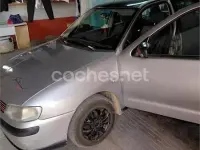 Usado Seat Ibiza 68 CV (50 kW) 2000 Gris / plata Utilitario