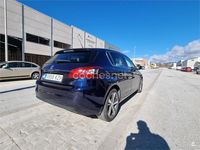 Usado Peugeot 308 130 CV (95 kW) 2019 Azul Berlina