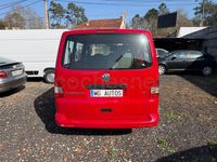 Usado VW Caravelle Trendline 114 CV (83 kW) 2014 Rojo Monovolumen