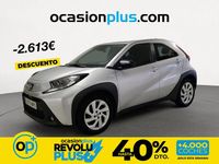 Usado Toyota Aygo X Play 72 CV (52 kW) 2024 Gris / plata SUV