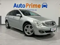 Usado Mercedes R320 224 CV (164 kW) 2006 Plateado Monovolumen