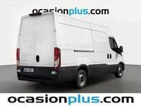 Usado Iveco Daily 156 CV (114 kW) 2023 Blanco Familiar