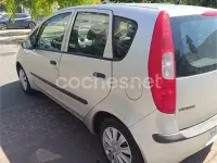 Usado Mitsubishi Colt Inform 95 CV (69 kW) 2008 Blanco Monovolumen