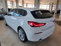 Usado BMW 118 Comfort Edition 136 CV (100 kW) 2022 Blanco Utilitario