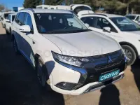 Usado Mitsubishi Outlander P-HEV Motion 224 CV (164 kW) 2020 Blanco SUV