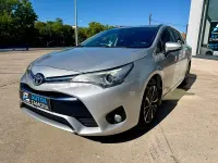 Usado Toyota Avensis Advance 112 CV (82 kW) 2016 Gris / plata Familiar