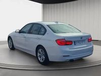 Usado BMW 330e Advantage 252 HP (185 kW) 2017 Branco Sedan