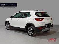 Usado Kia Stonic 100 CV (73 kW) 2024 Clear white (ud) SUV