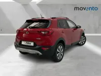 Usado Kia Stonic 100 CV (73 kW) 2021 Rojo SUV