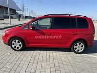 Usado VW Touran Highline 140 CV (102 kW) 2006 Rojo Monovolumen