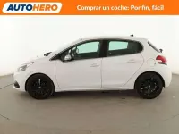 Usado Peugeot 208 Allure 99 CV (72 kW) 2018 Blanco Utilitario