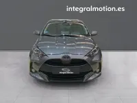 Usado Toyota Yaris Hybrid Active 115 CV (84 kW) 2025 Gris